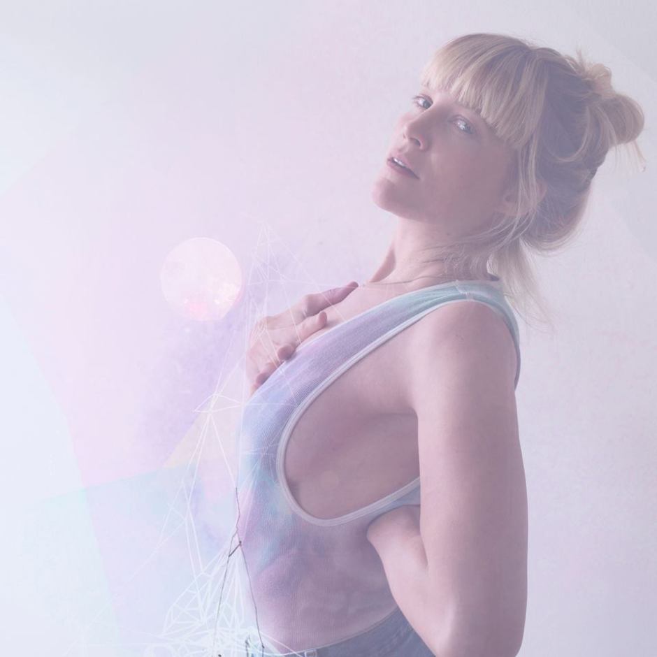 Listen: Queen Alaska – Under My&nbsp;Skin