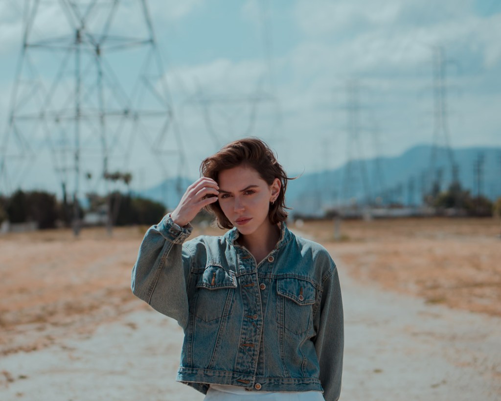 Listen: Jessie Munro – Under&nbsp;Fire