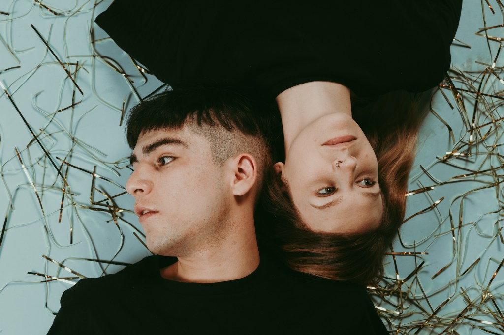 Listen: Adera –&nbsp;Uneasy