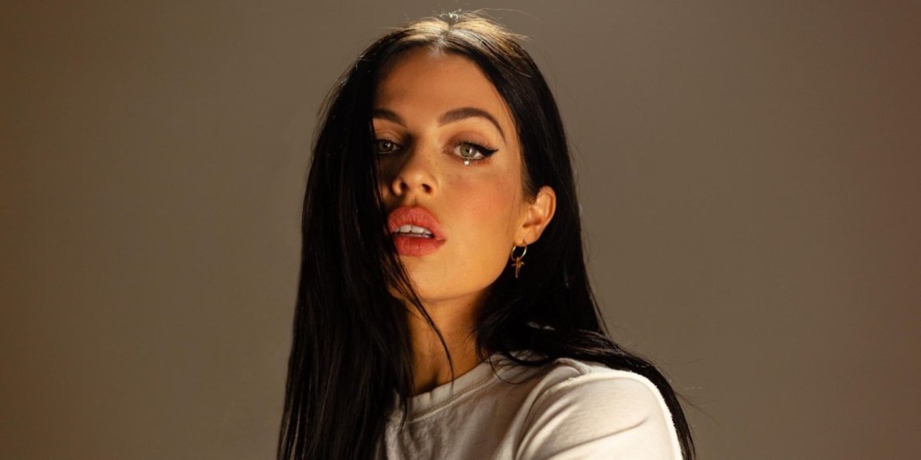 Listen: Kelsy Karter – Love Me Or Hate&nbsp;Me