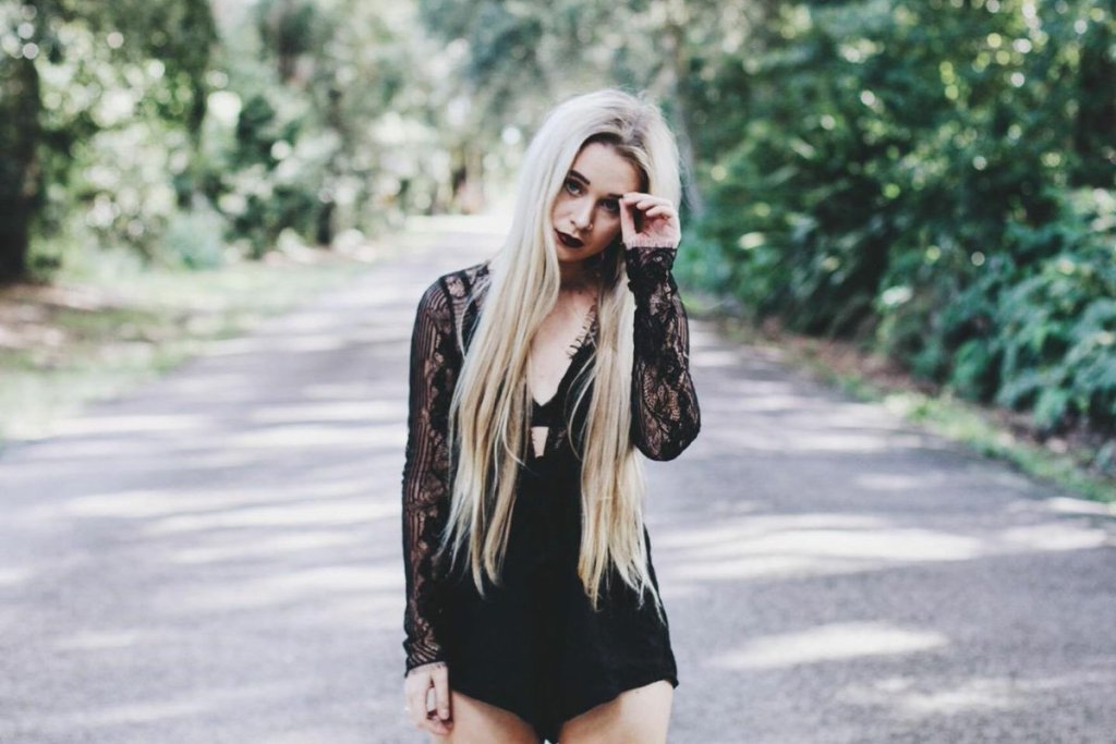 Watch: Sammi Constantine – Lost My Mind&nbsp;(Visualiser)