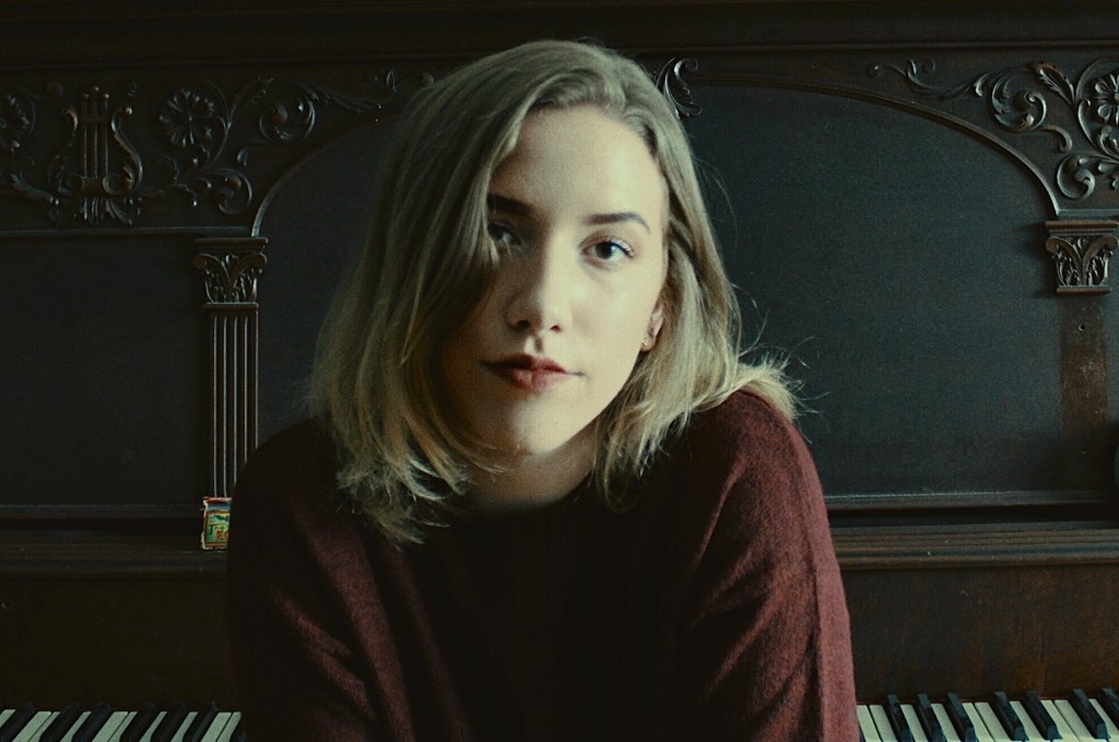 Listen: Anna Klein –&nbsp;Lonely