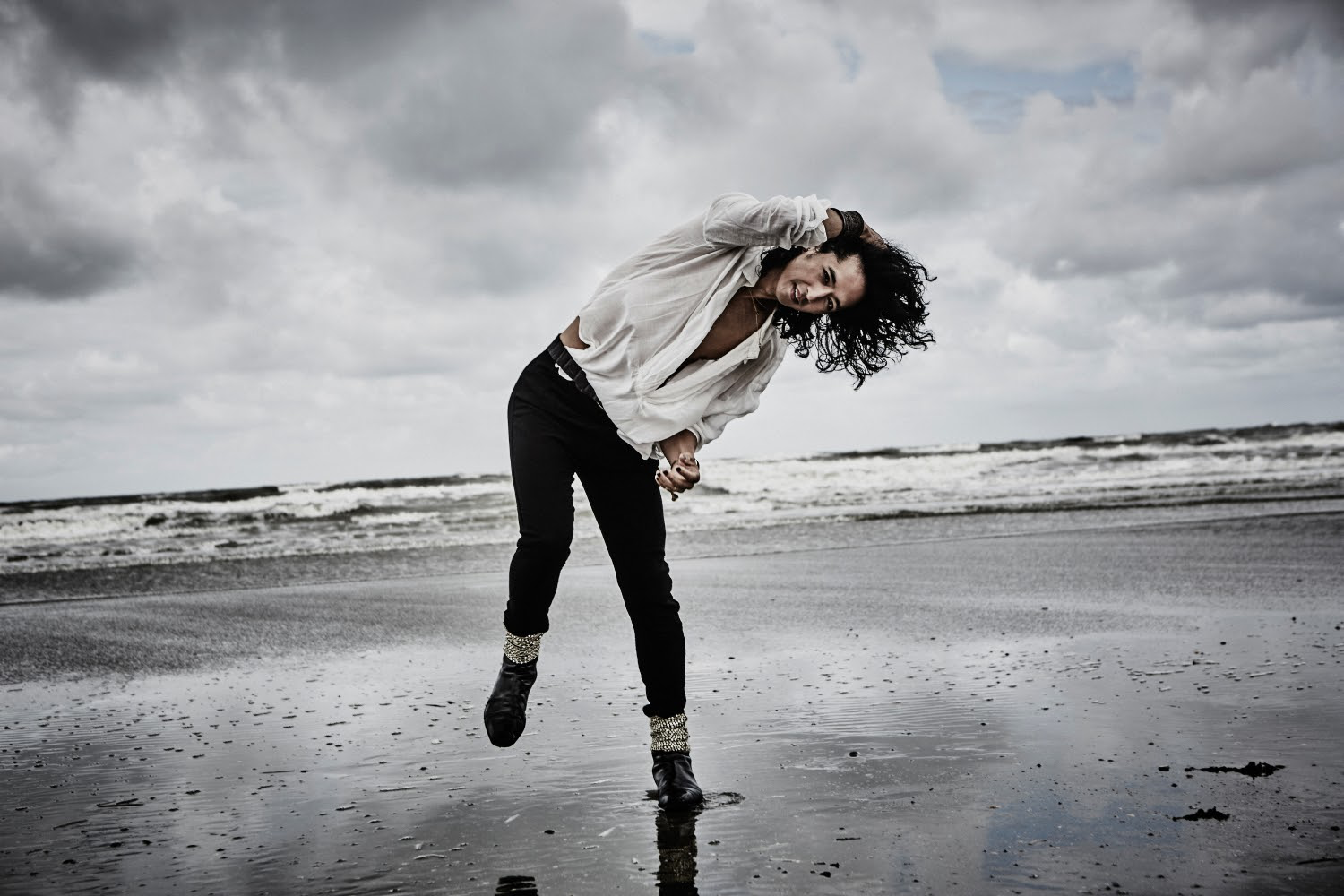 Listen: Ilja Alexander – Someday