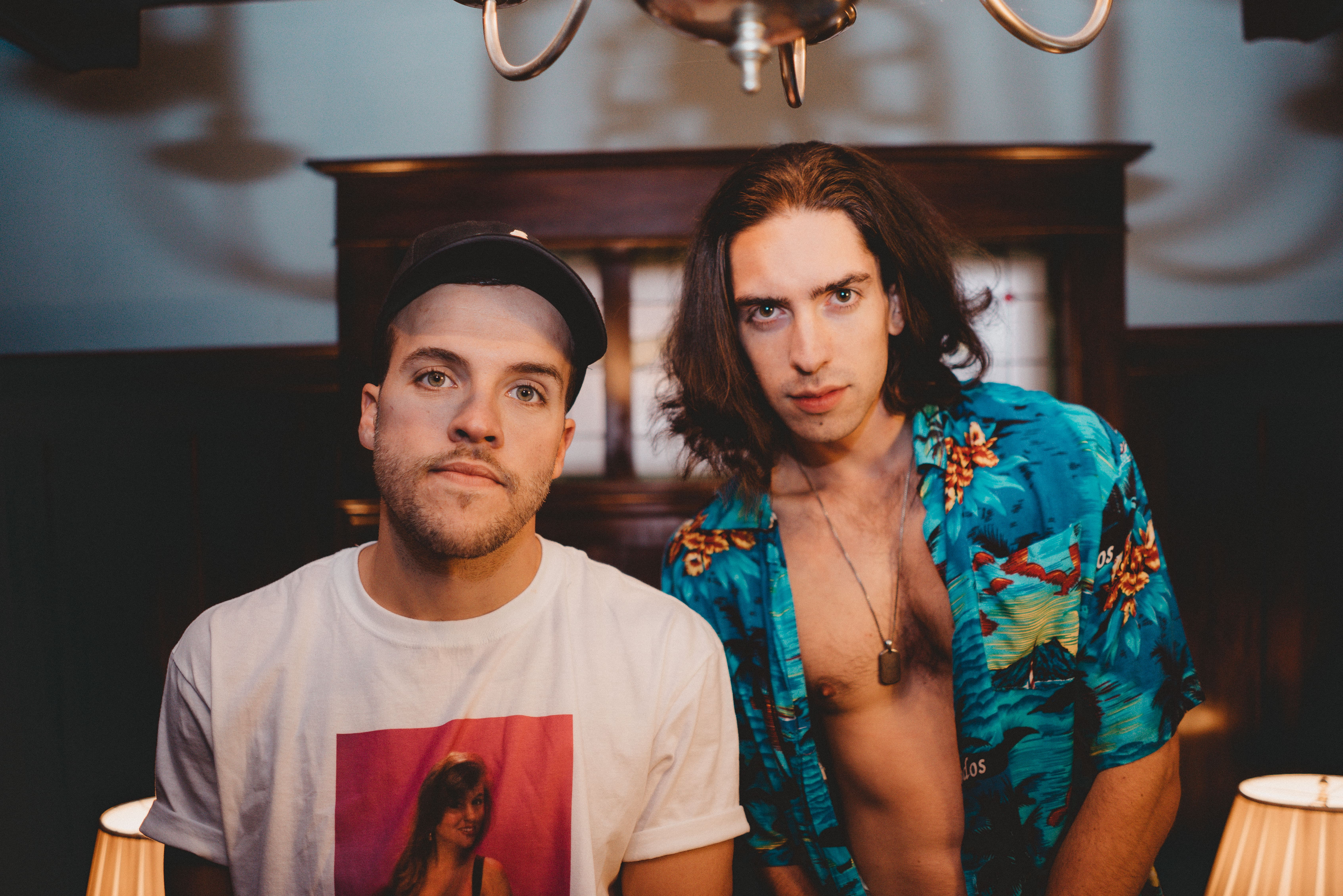 Listen: John Famos – Victoria