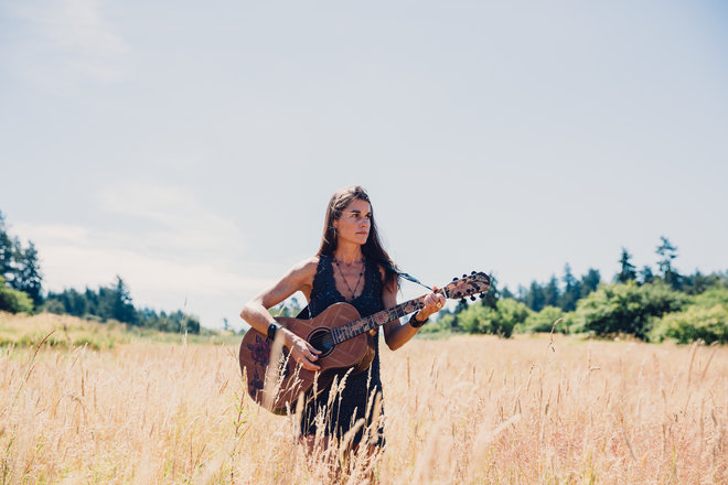 Listen: Lola Parks – Dreamer
