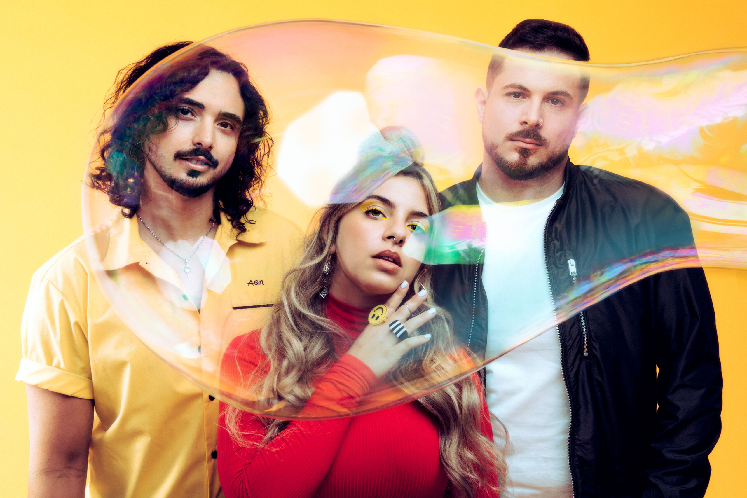 Listen: MONOWHALES – The Hand The Feeds