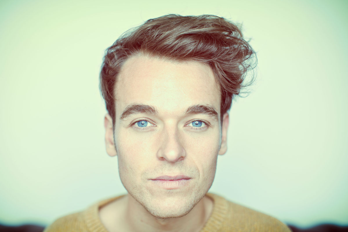 Watch: Emil Landman – Skin