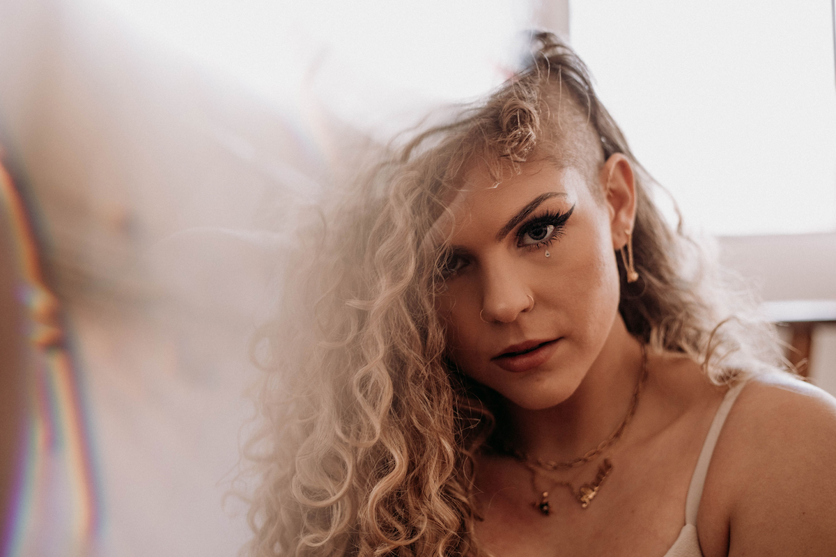 Watch: Alexis Lynn – Ghosts