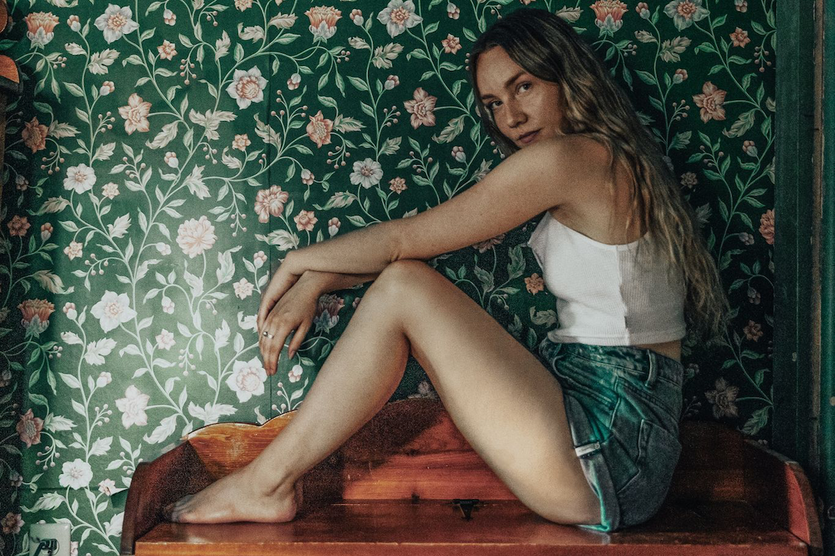 Listen: Lauryn Macfarlane – Nowhere Town
