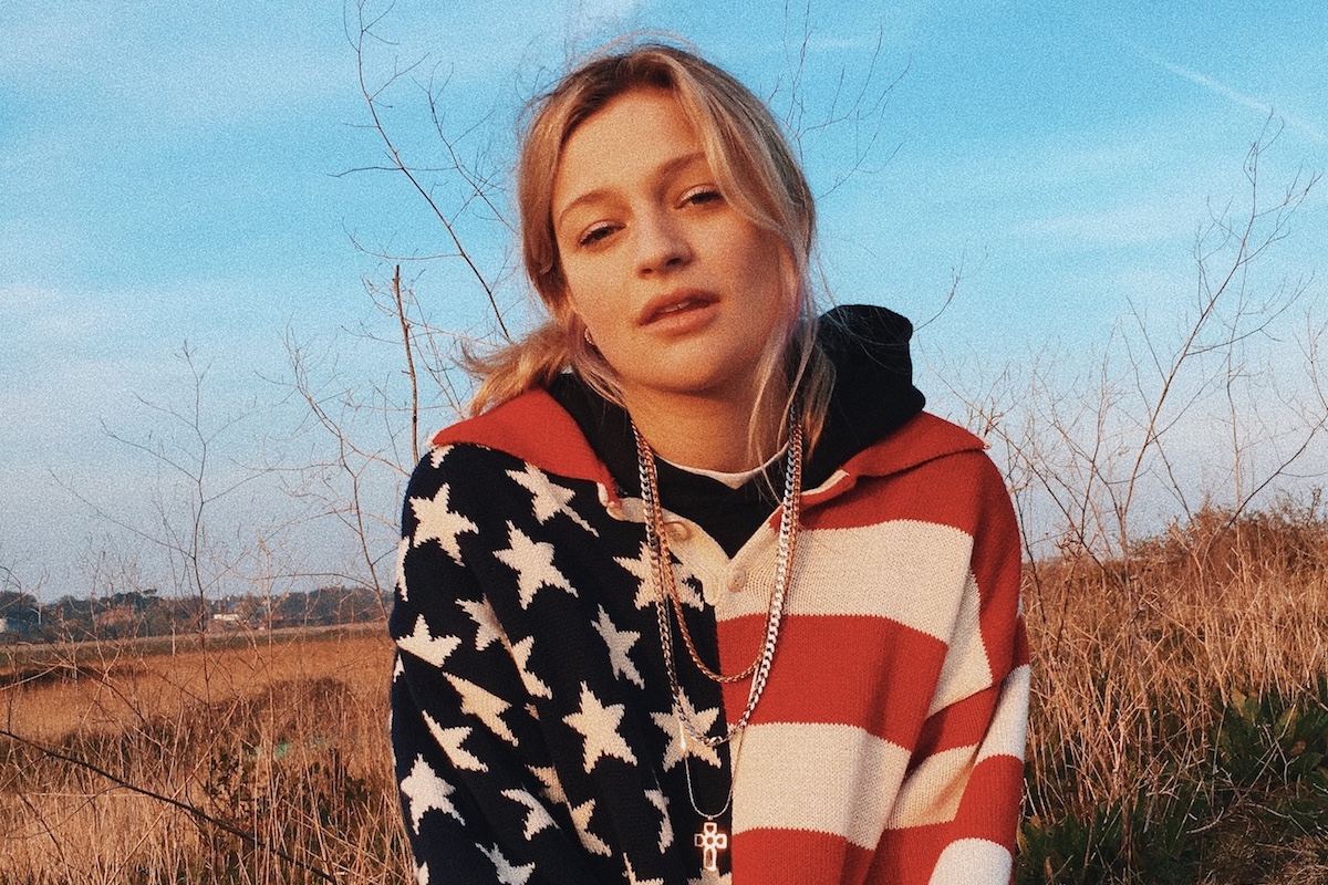 Listen: DYLAN – Daisy (Demo)