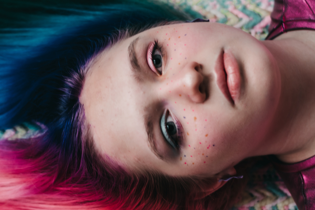 Listen: Alora Farenweh – Riding A Tiger