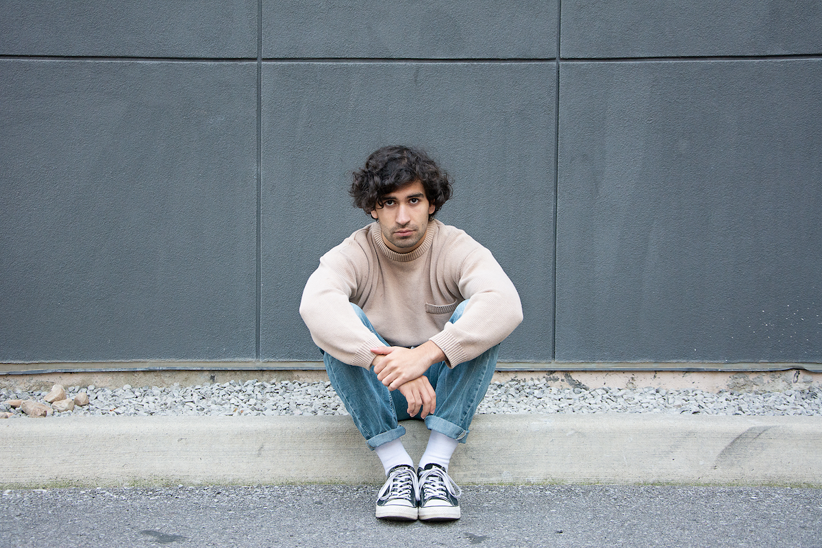 Listen: His His – Winter Journal