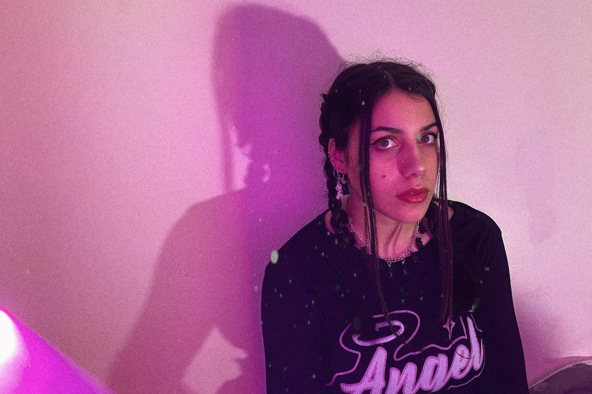 Watch: Kayla Grace – Bird In A Cage