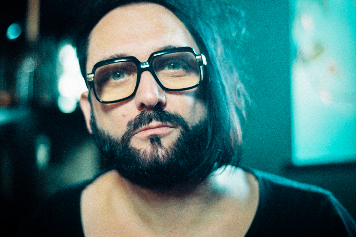 Watch: Blaudzun – Real Hero