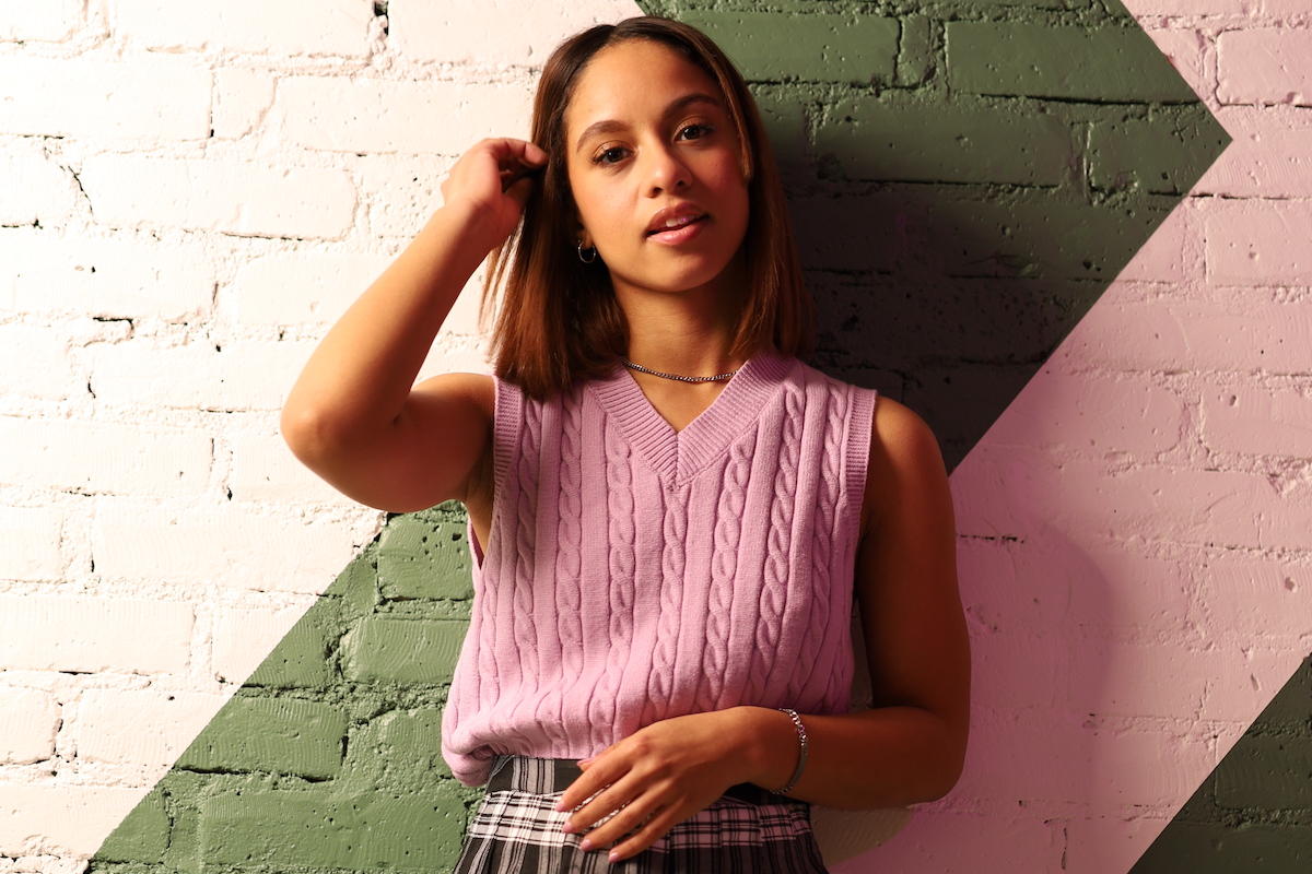 Listen: Kaitlyn Velez – Comfortable