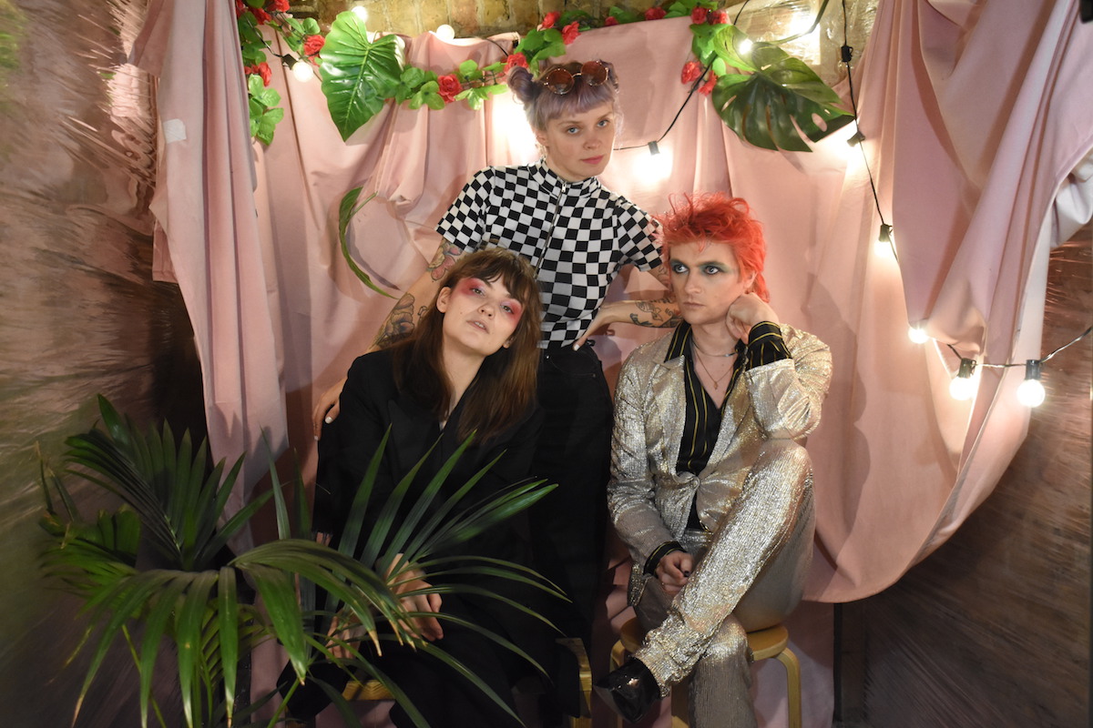 Listen: LOBSTERBOMB – Wake Up