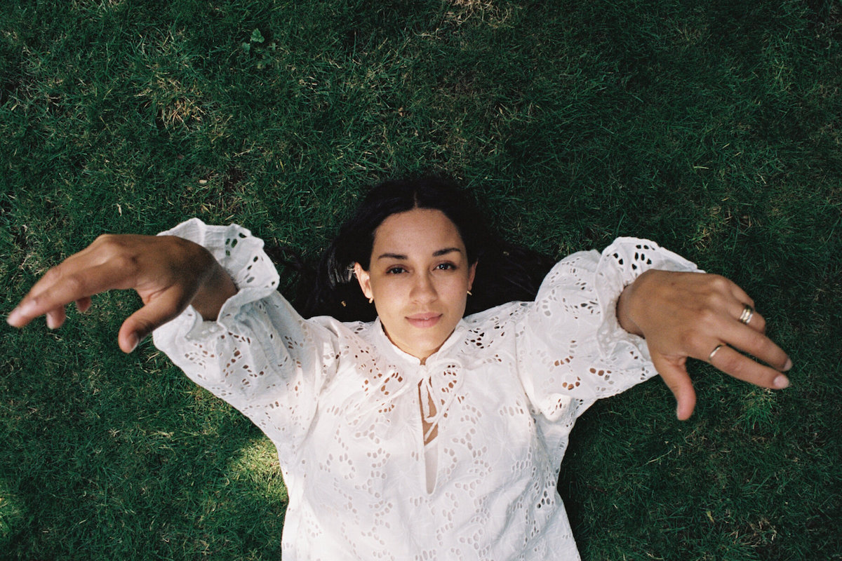 Listen: Eliza Shaddad – Now You’re Alone