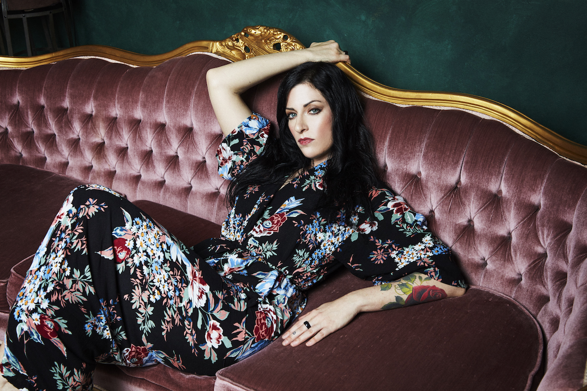 Listen: Andrea Ramolo – Dust