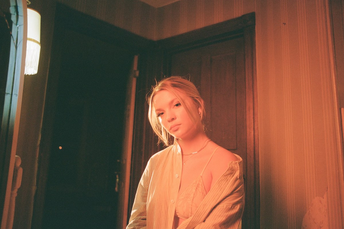 Watch: Noelle – Therapy
