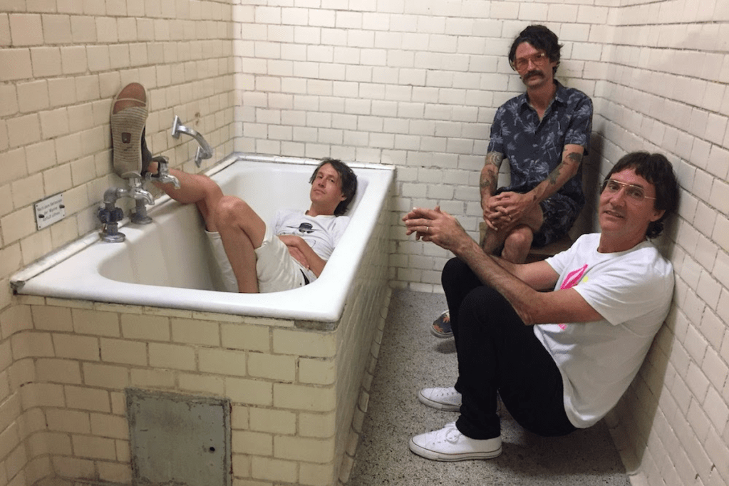 Watch: Autogramm – I Am A&nbsp;Situation