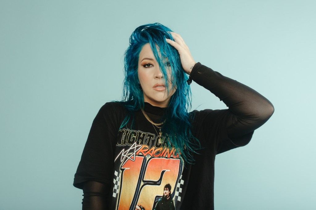 Listen: Charlotte Sands –&nbsp;Lost