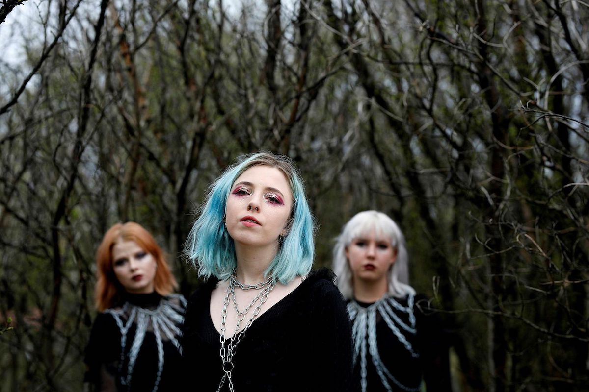 Listen: Kælan Mikla – Stormurinn