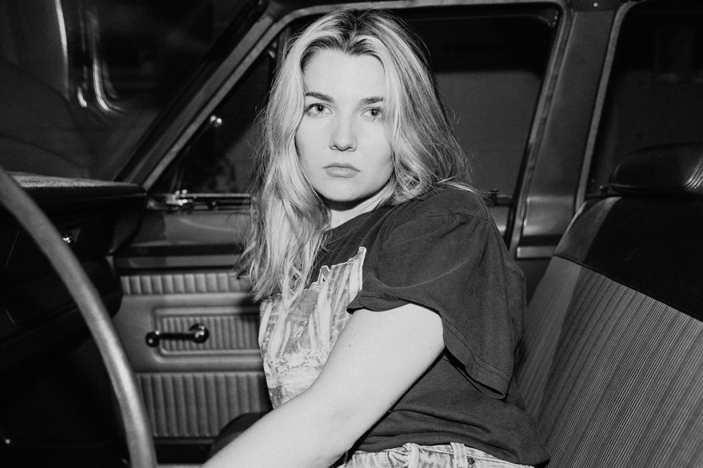 Watch: Loviet – Dullshine (Lyric&nbsp;Video)