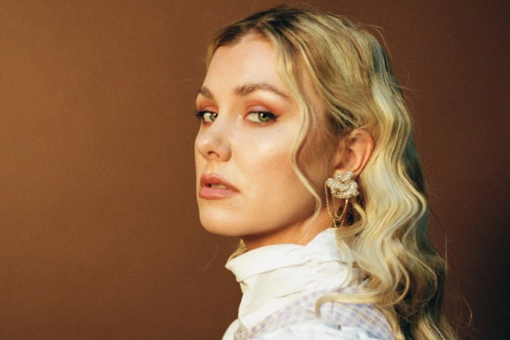 Watch: Clara Mae – Missing You&nbsp;Sucks