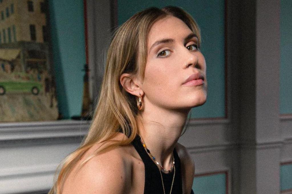 Watch: Zola Courtney – Hard Not To Love&nbsp;You