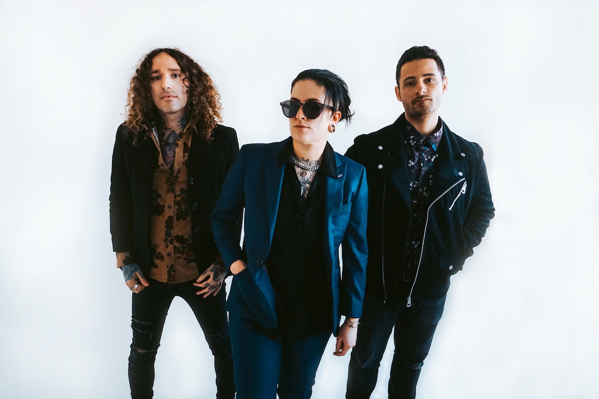 Watch: PHNTMS – Carabelle