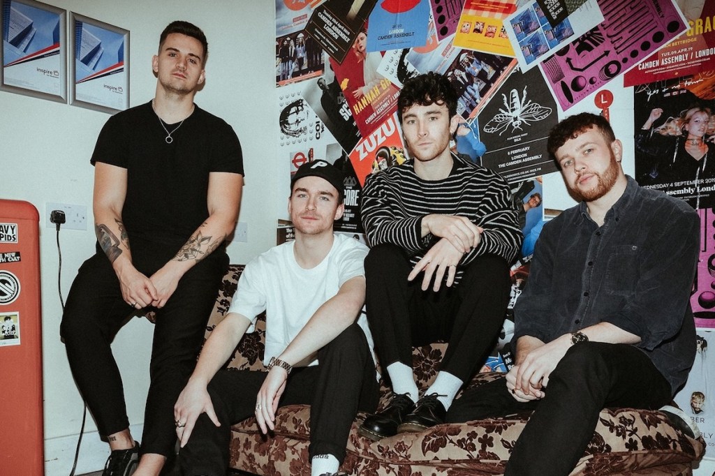 Listen: Castells – Little&nbsp;Heart