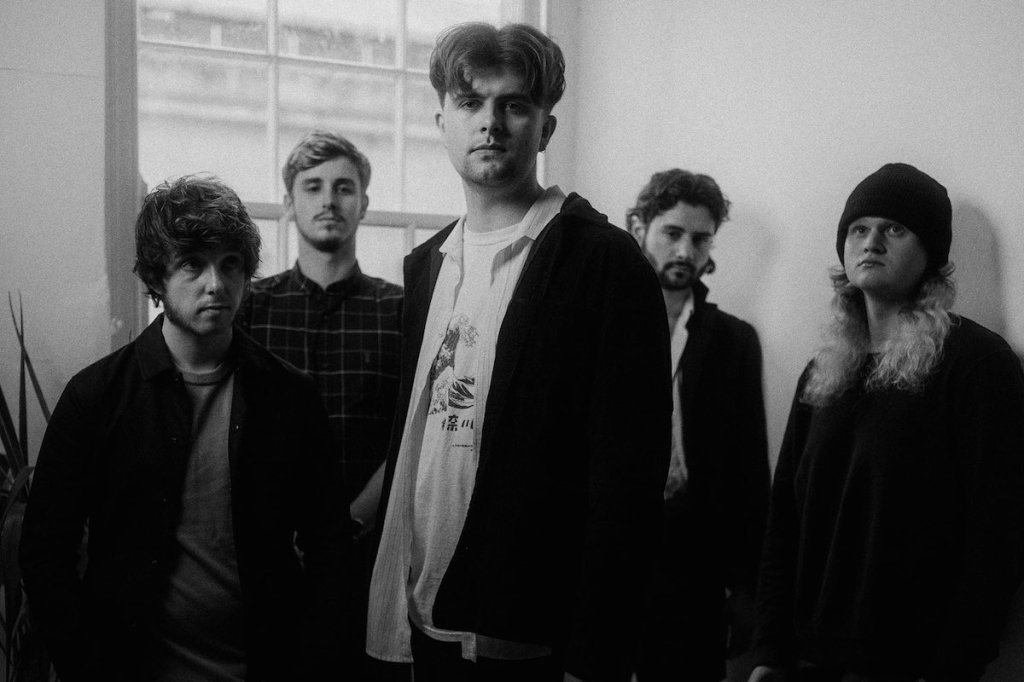 Listen: Glass Violet –&nbsp;Indigo