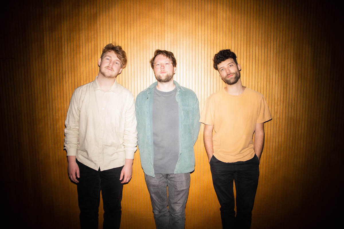 Listen: Klangstof – Ocean View