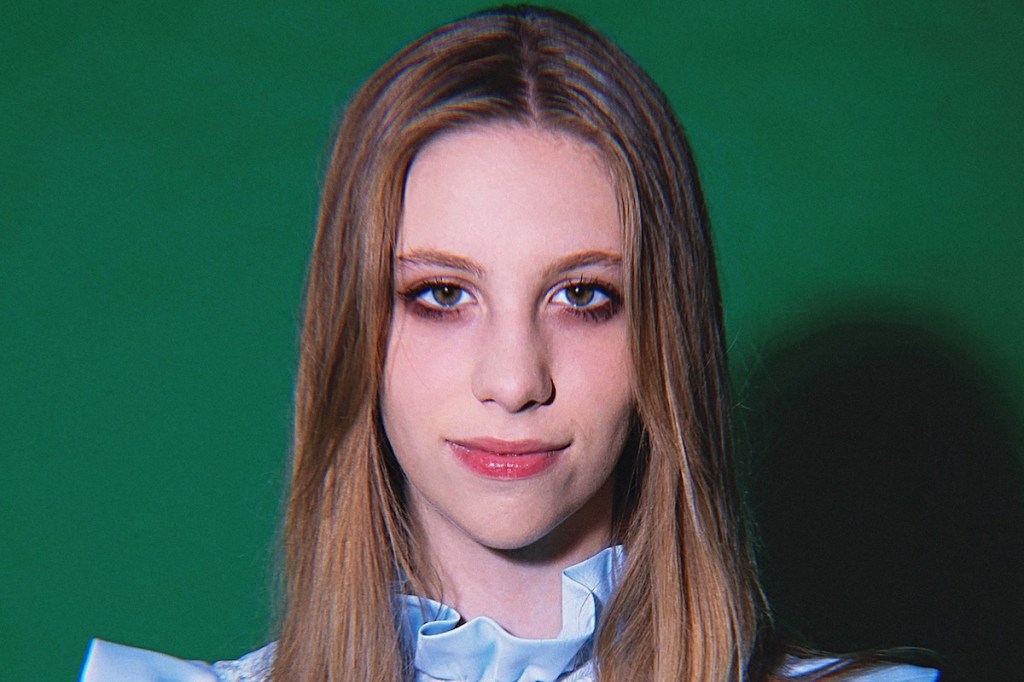 Watch: Flora –&nbsp;Hey