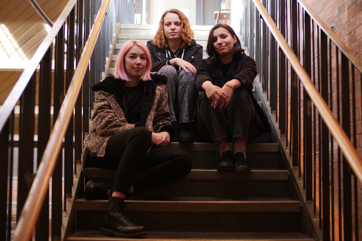 Listen: BERRIES – Wall Of Noise
