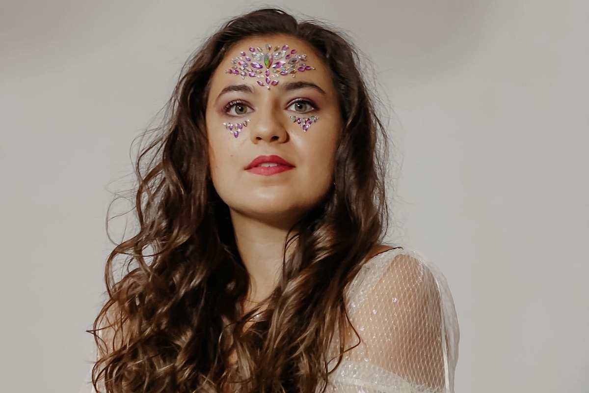 Listen: Gabrielle Metz – Masks
