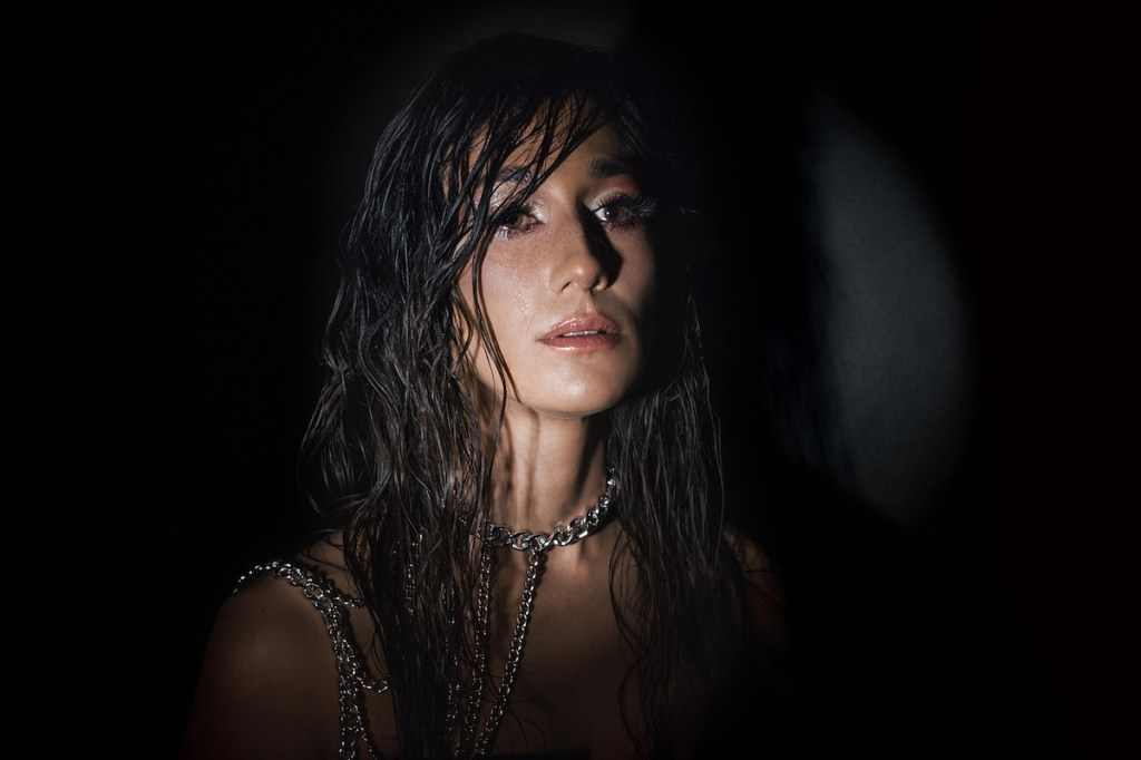 Listen: Emi Jeen – Dancing In The Living&nbsp;Room