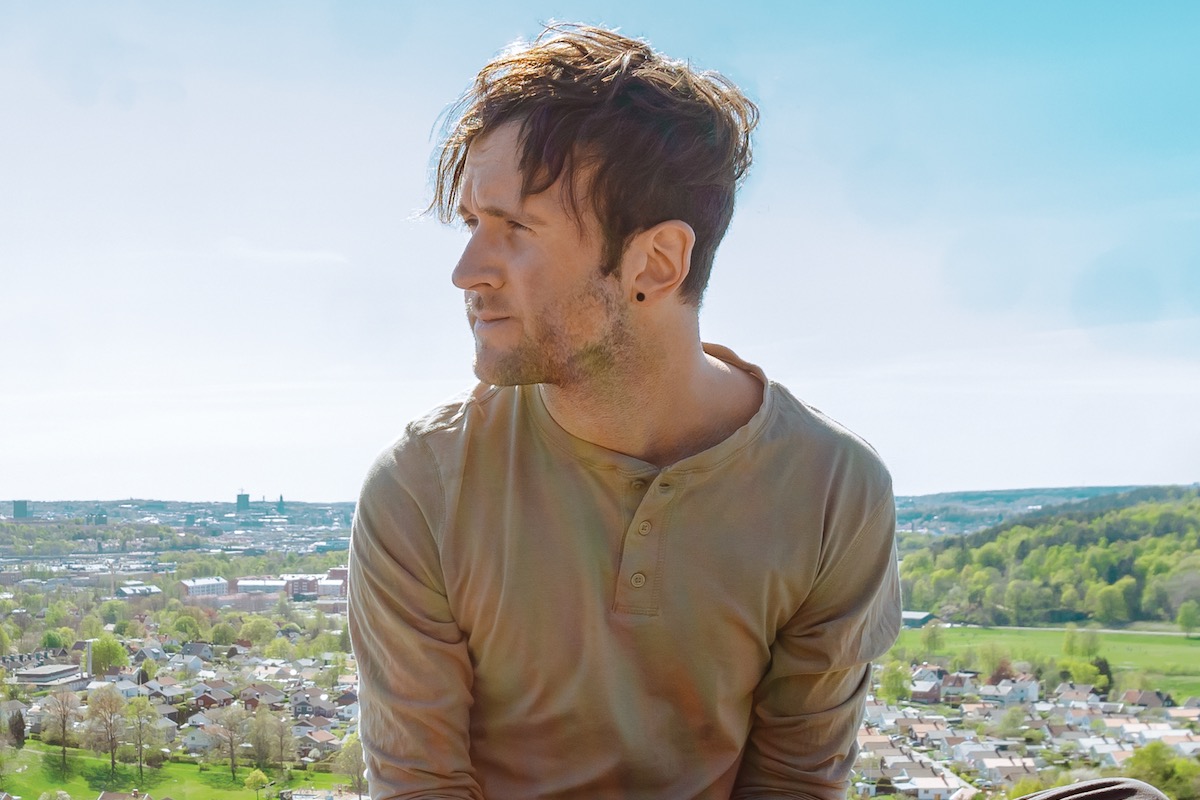 Listen: Simon Alexander – Ocean