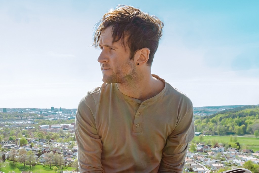 Listen: Simon Alexander – Along Came&nbsp;June