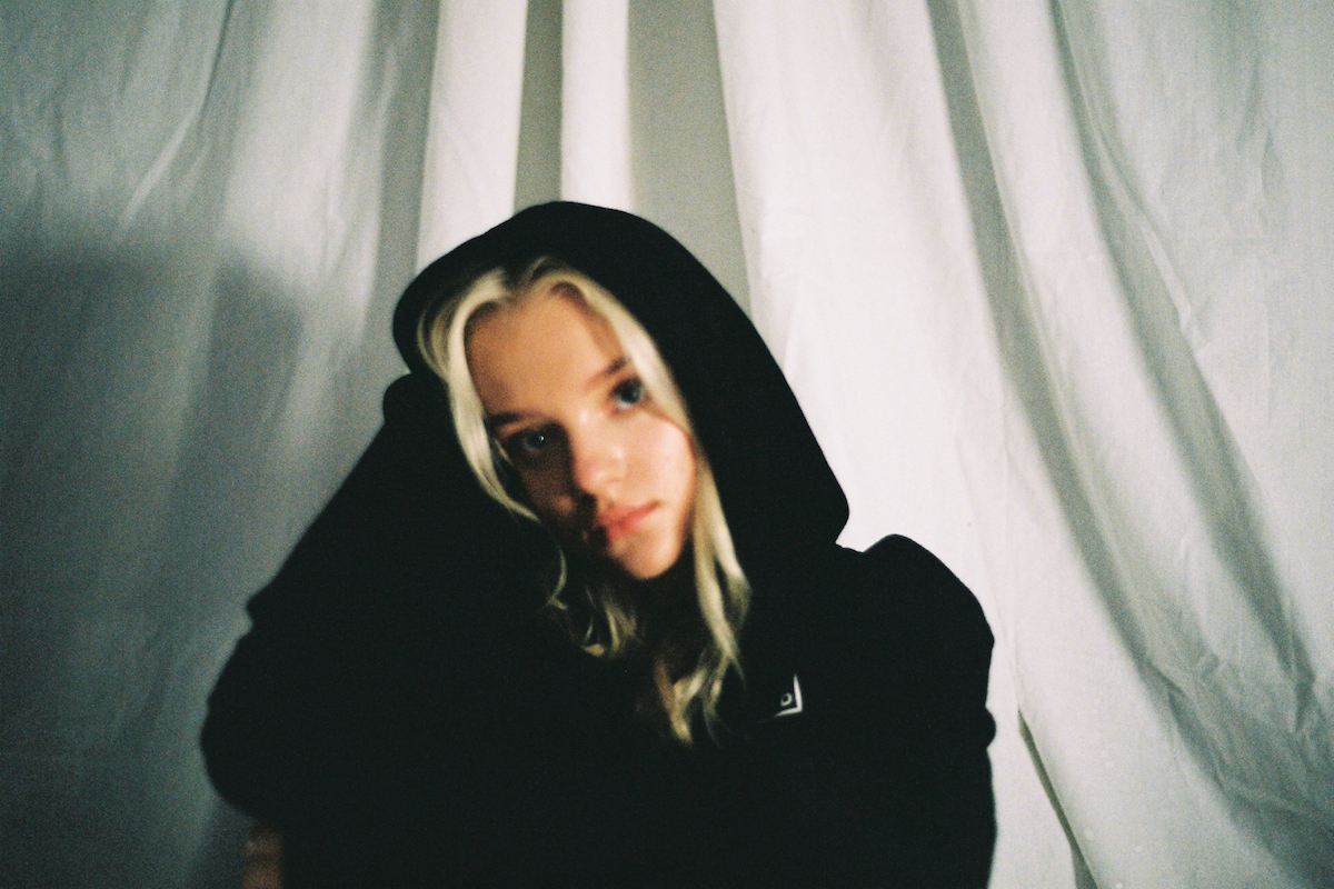 Listen: Ella Tiritiello – Take It Personal