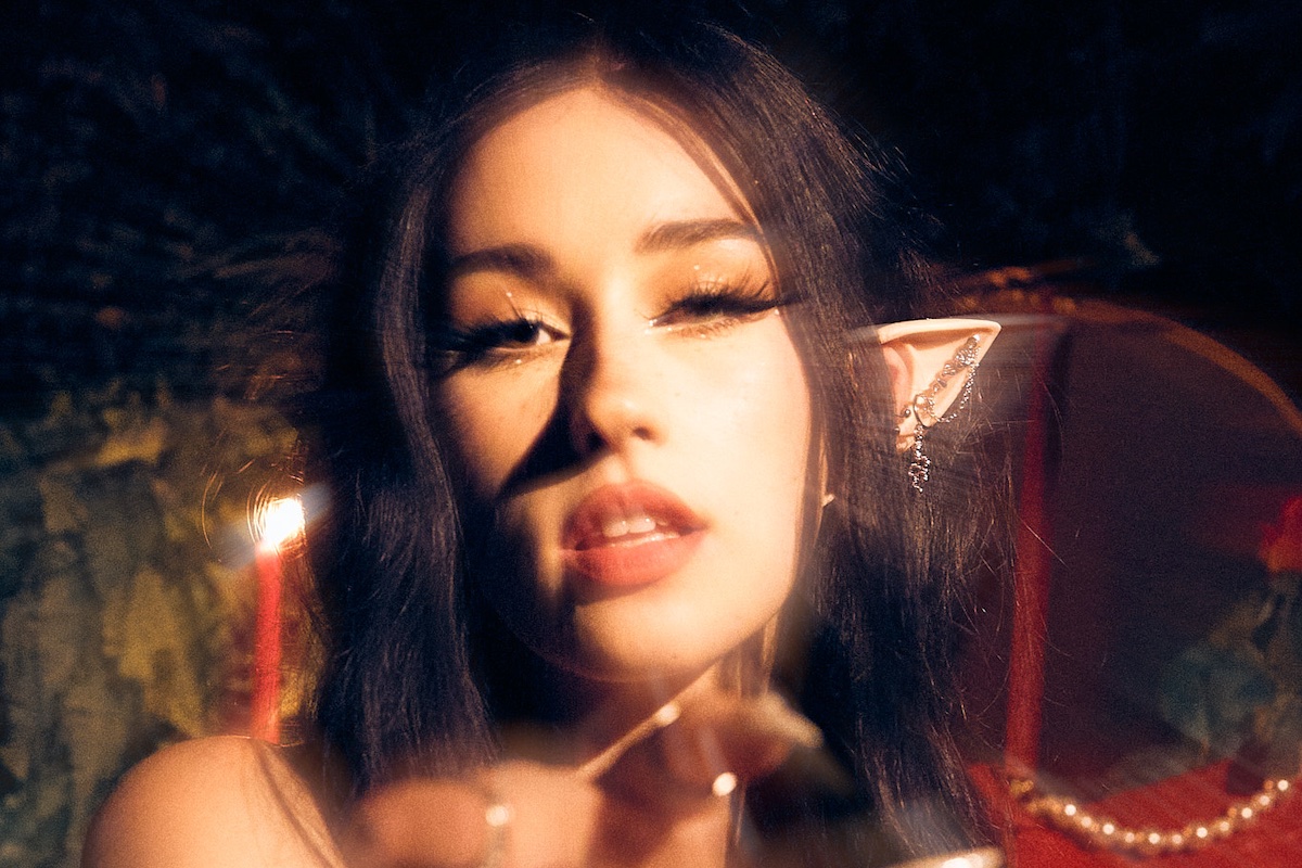 Watch: bludnymph – Lights Out