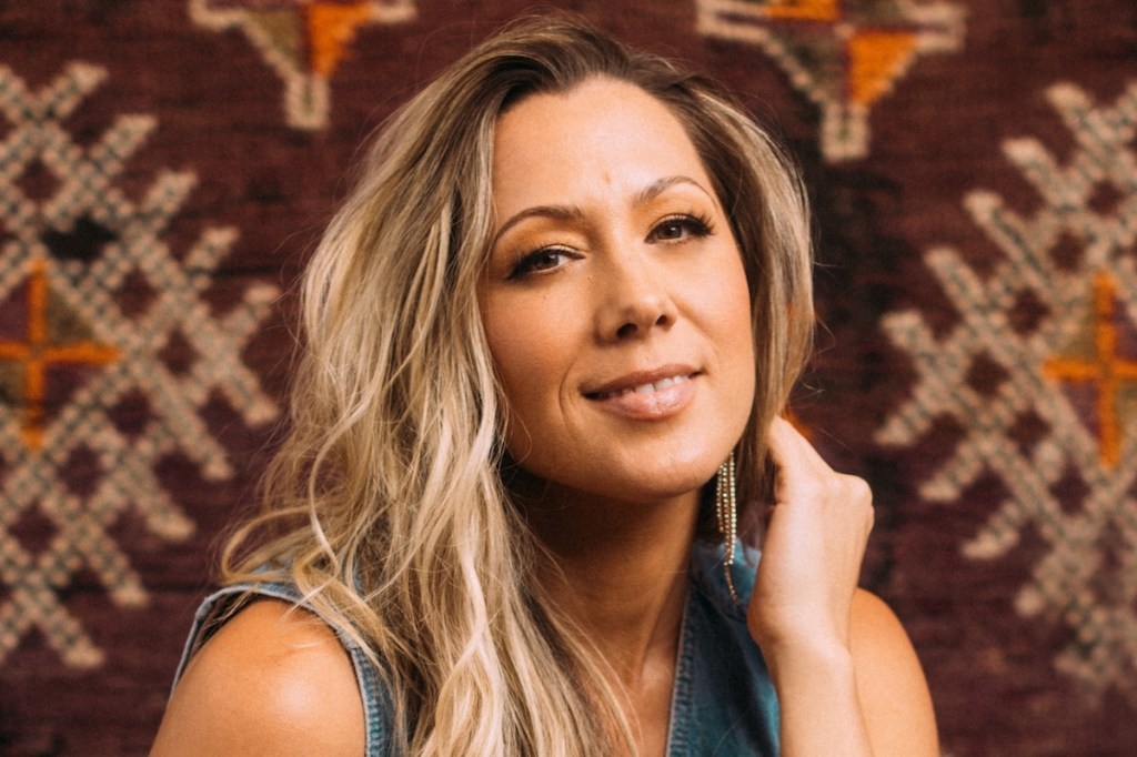 Watch: Colbie Caillat –&nbsp;Pretend