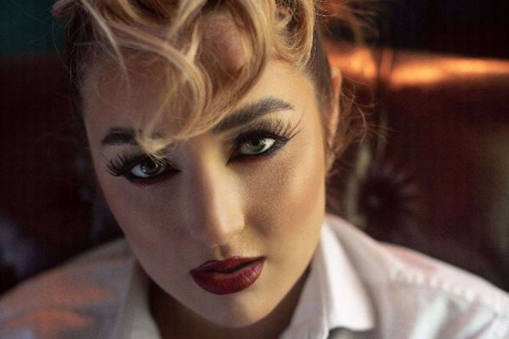 Listen: Jenna DeVries – Self-Made&nbsp;Man