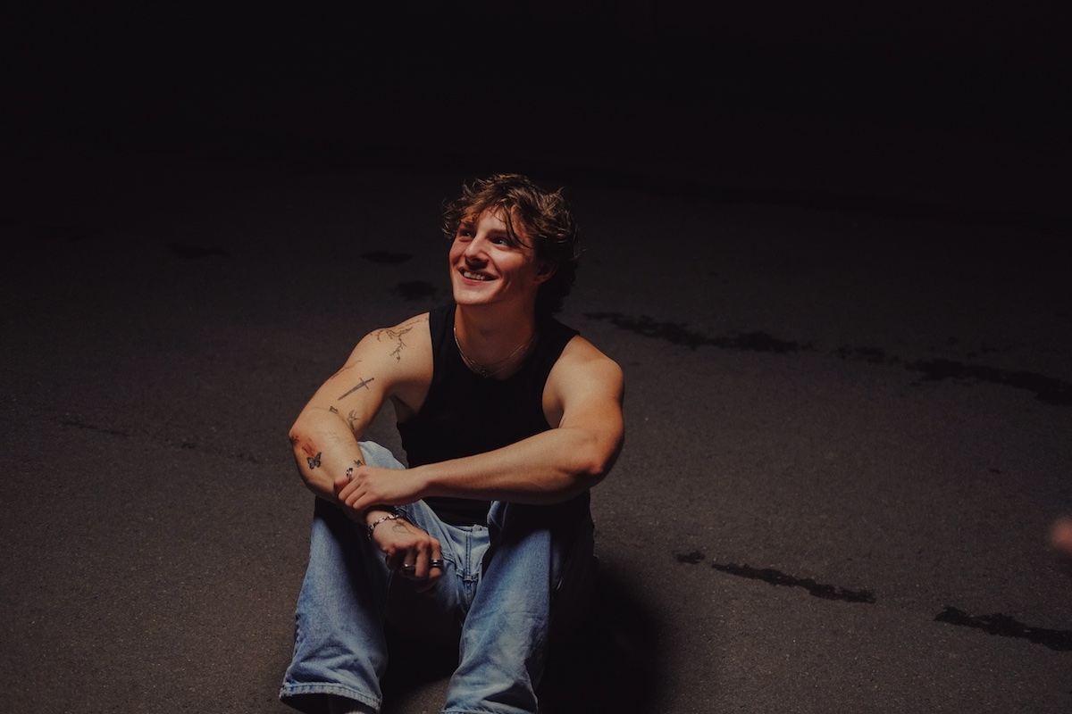 Watch: Thomas Day – Come Home