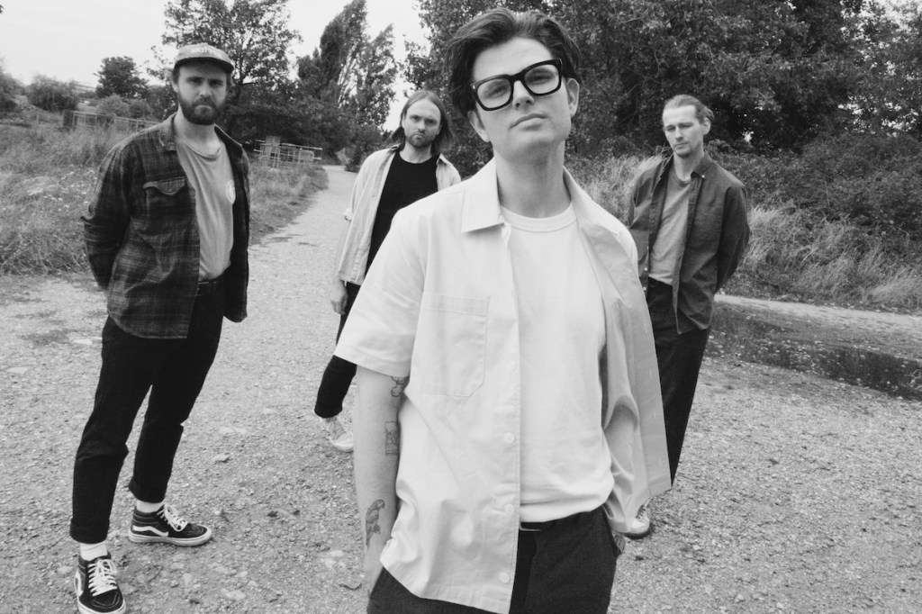 Indoor Pets – London (Love To&nbsp;Hate)