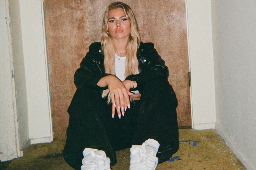 Lillian Hepler – House Of&nbsp;Lies