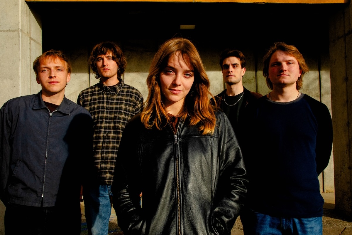 She’s Green – Gaze